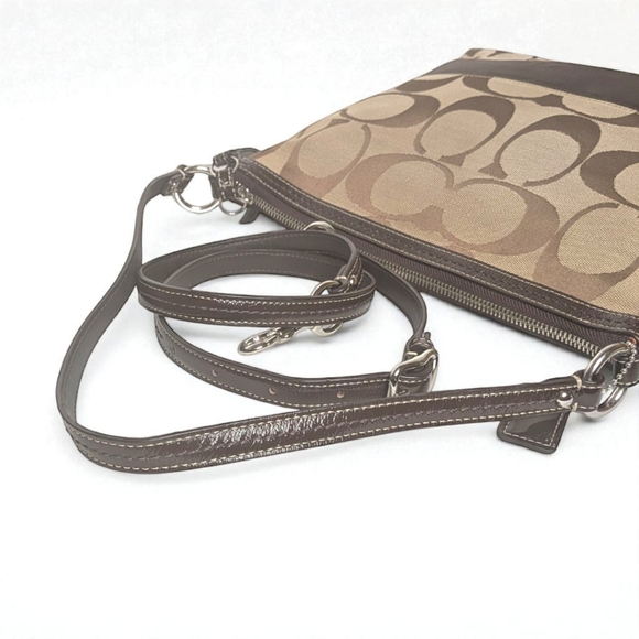 Authentic COACH F13674 Signature Crossbody Shoulder Bag Brown Canvas Leather - Picture 10 of 15